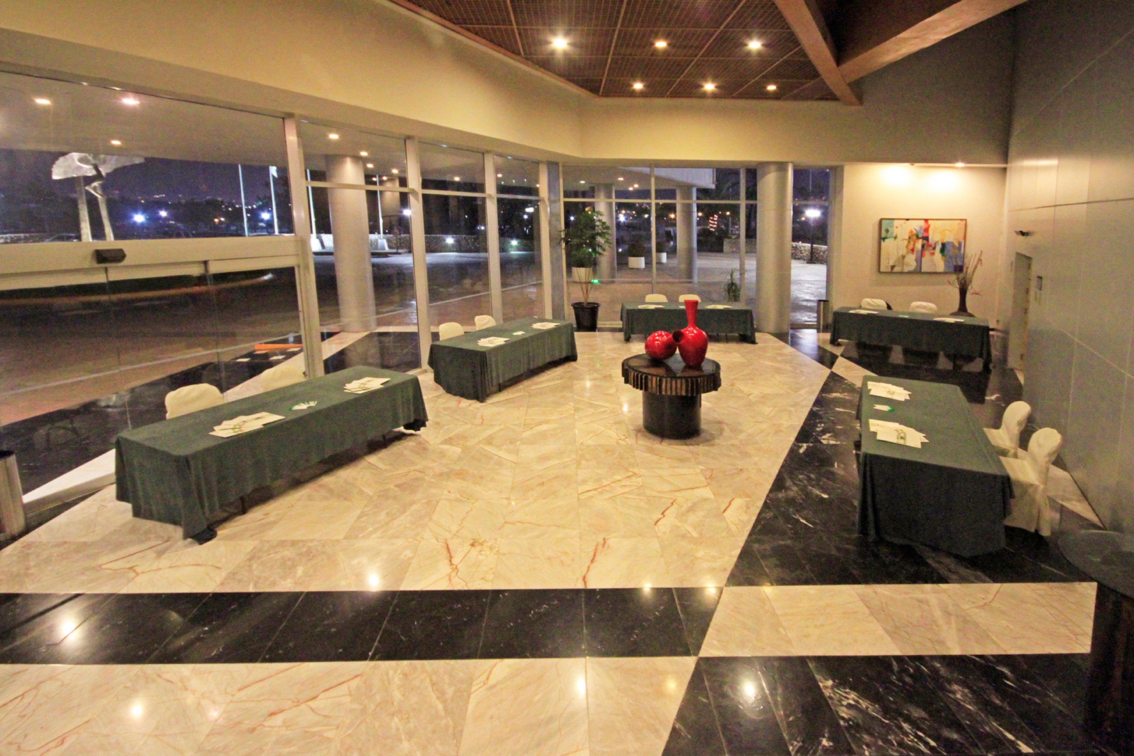 Hotel Monterrey-parque Fundidora By Ihg
